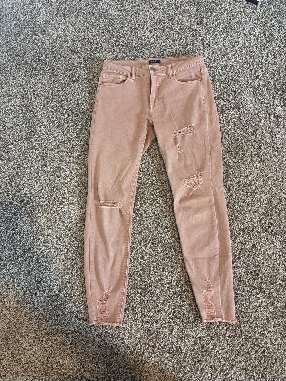 Rue21 Women’s Dusty Pink Skinny Distressed Jeans
